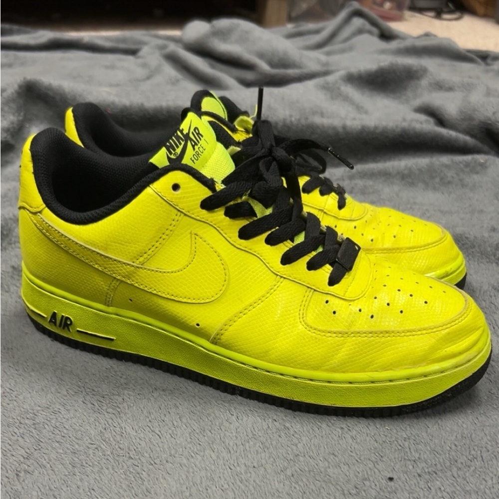 Nike Yellow and Black Sneakers Air Force 1 - size 9